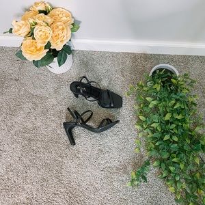 heels 🖤